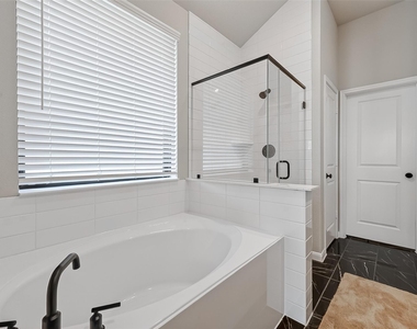 27306 Key Cove Court - Photo Thumbnail 35
