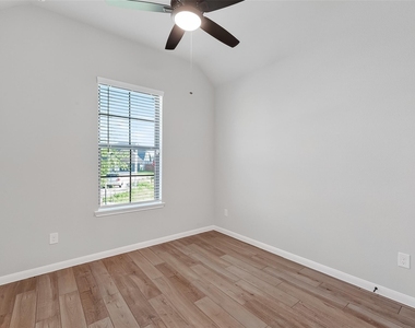27306 Key Cove Court - Photo Thumbnail 27