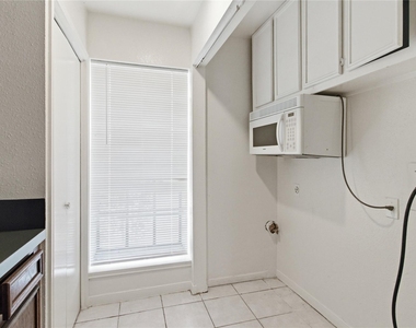 11000 Kinghurst Drive - Photo Thumbnail 3