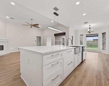 9014 Pheasant Trace Court - Photo Thumbnail 5