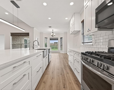 9014 Pheasant Trace Court - Photo Thumbnail 4