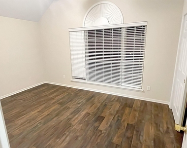 18607 Troon Oak Street - Photo Thumbnail 18
