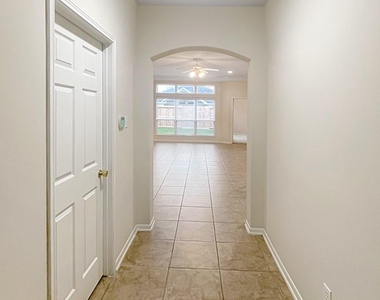 18607 Troon Oak Street - Photo Thumbnail 3