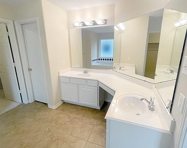18607 Troon Oak Street - Photo Thumbnail 14