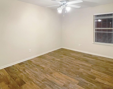 18607 Troon Oak Street - Photo Thumbnail 16