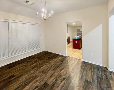 18607 Troon Oak Street - Photo Thumbnail 7