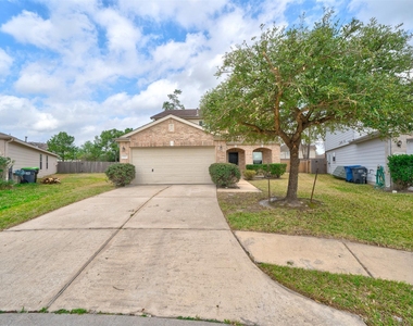 3211 Legends Hill Court - Photo Thumbnail 2