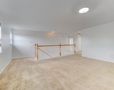 3211 Legends Hill Court - Photo Thumbnail 13