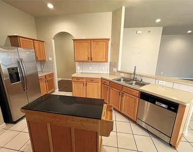 7031 Windy Run Court - Photo Thumbnail 8