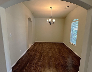 7031 Windy Run Court - Photo Thumbnail 2