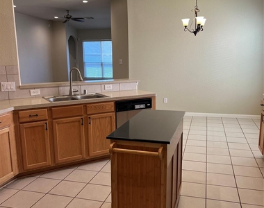 7031 Windy Run Court - Photo Thumbnail 7