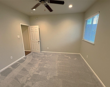 7031 Windy Run Court - Photo Thumbnail 20