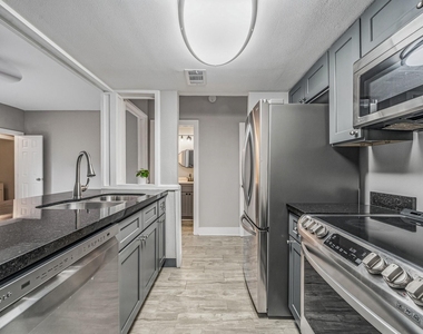 830 Threadneedle Street - Photo Thumbnail 9
