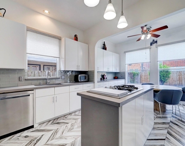 4402 Holt Street - Photo Thumbnail 7