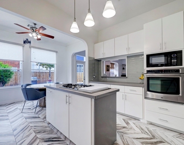 4402 Holt Street - Photo Thumbnail 8