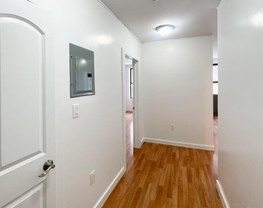 1 Bennett Avenue - Photo Thumbnail 4
