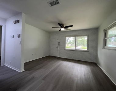 4814 20th Street - Photo Thumbnail 6