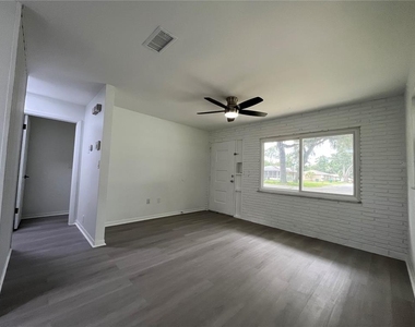 4814 20th Street - Photo Thumbnail 9