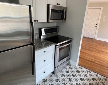 1517 E Ellicott Street - Photo Thumbnail 8