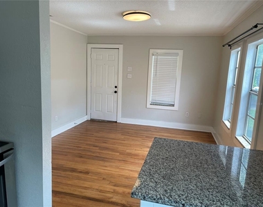 1517 E Ellicott Street - Photo Thumbnail 3