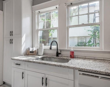 503 W Idlewild Avenue - Photo Thumbnail 6