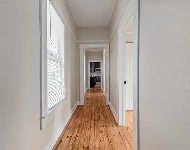 2506 1/2 E Columbus Drive - Photo Thumbnail 5