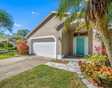 1632 Windsor Place - Photo Thumbnail 2
