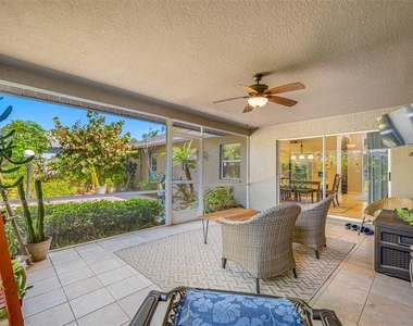1632 Windsor Place - Photo Thumbnail 23