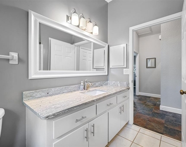 1632 Windsor Place - Photo Thumbnail 33