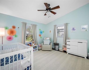 1632 Windsor Place - Photo Thumbnail 35