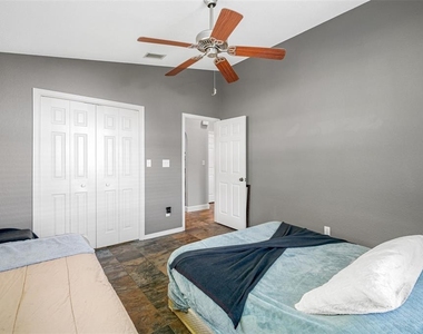 1632 Windsor Place - Photo Thumbnail 41