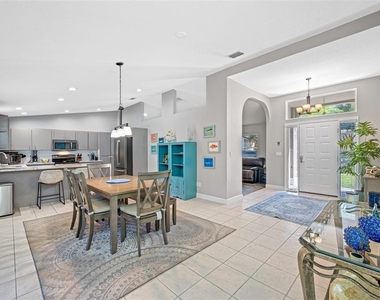 1632 Windsor Place - Photo Thumbnail 14