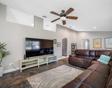 1632 Windsor Place - Photo Thumbnail 6