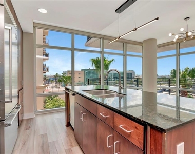 1208 E Kennedy Boulevard - Photo Thumbnail 4