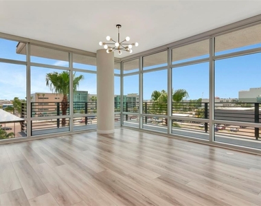1208 E Kennedy Boulevard - Photo Thumbnail 10