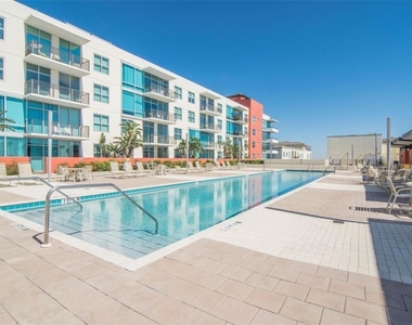 1208 E Kennedy Boulevard - Photo Thumbnail 63