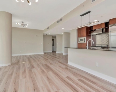 1208 E Kennedy Boulevard - Photo Thumbnail 48