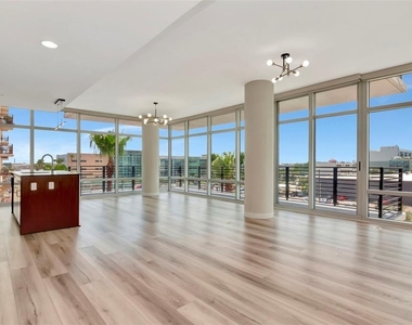 1208 E Kennedy Boulevard - Photo Thumbnail 3