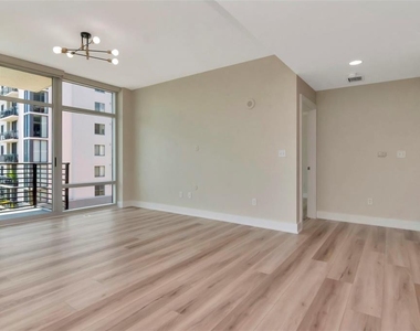 1208 E Kennedy Boulevard - Photo Thumbnail 47