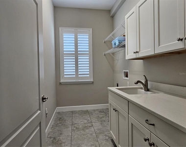 11112 Swansea Street - Photo Thumbnail 6