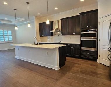 11112 Swansea Street - Photo Thumbnail 8