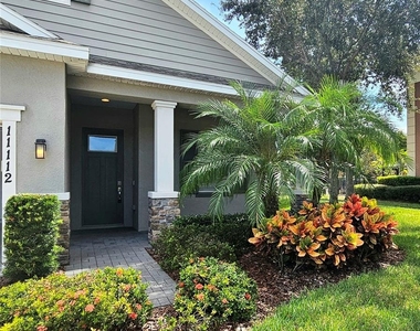 11112 Swansea Street - Photo Thumbnail 2