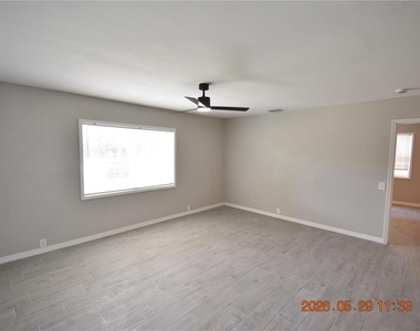 4060 N Little Hawk Point - Photo Thumbnail 2