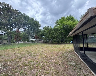 1224 10th Street - Photo Thumbnail 3
