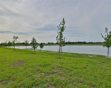 233 Mangrove Shade Circle - Photo Thumbnail 34