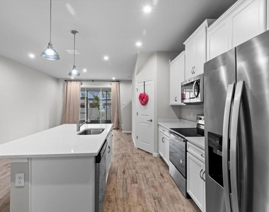 4212 Cloud Hopper Way - Photo Thumbnail 11