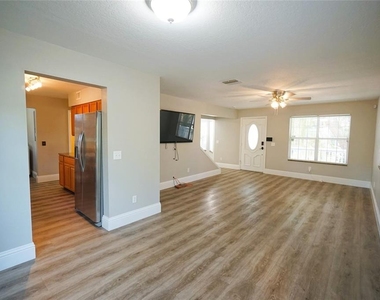 317 W Hanlon Street - Photo Thumbnail 5