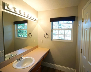 317 W Hanlon Street - Photo Thumbnail 19