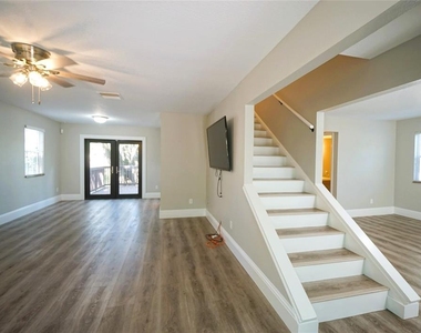 317 W Hanlon Street - Photo Thumbnail 2