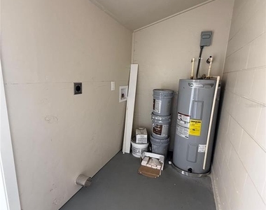 4930 72nd Street N - Photo Thumbnail 3